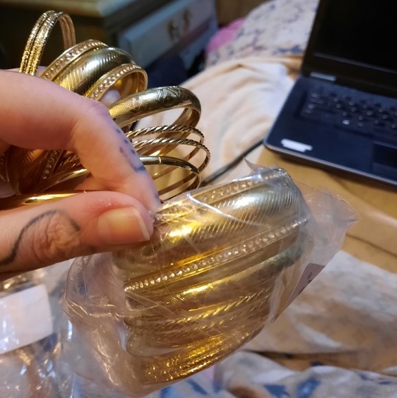 2- 9 Piece Sets of Gold Rhinestone Bangles Size 2.10 or 2.625in Diameter NWT - Picture 2 of 5